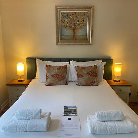 Thatched Cottage Hotel Brockenhurst Extérieur photo